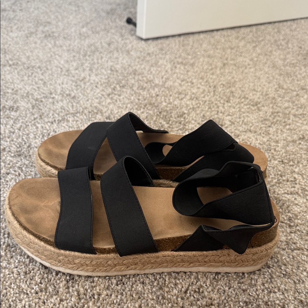 Time and Tru Black Elastic Strap Espadrille Platform Sandals - Picture 2 of 3